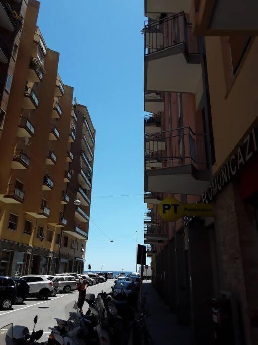 Larte Al Mare Vicino Spiaggia Con Ac E Wifi Διαμέρισμα Σαβόνα Εξωτερικό φωτογραφία