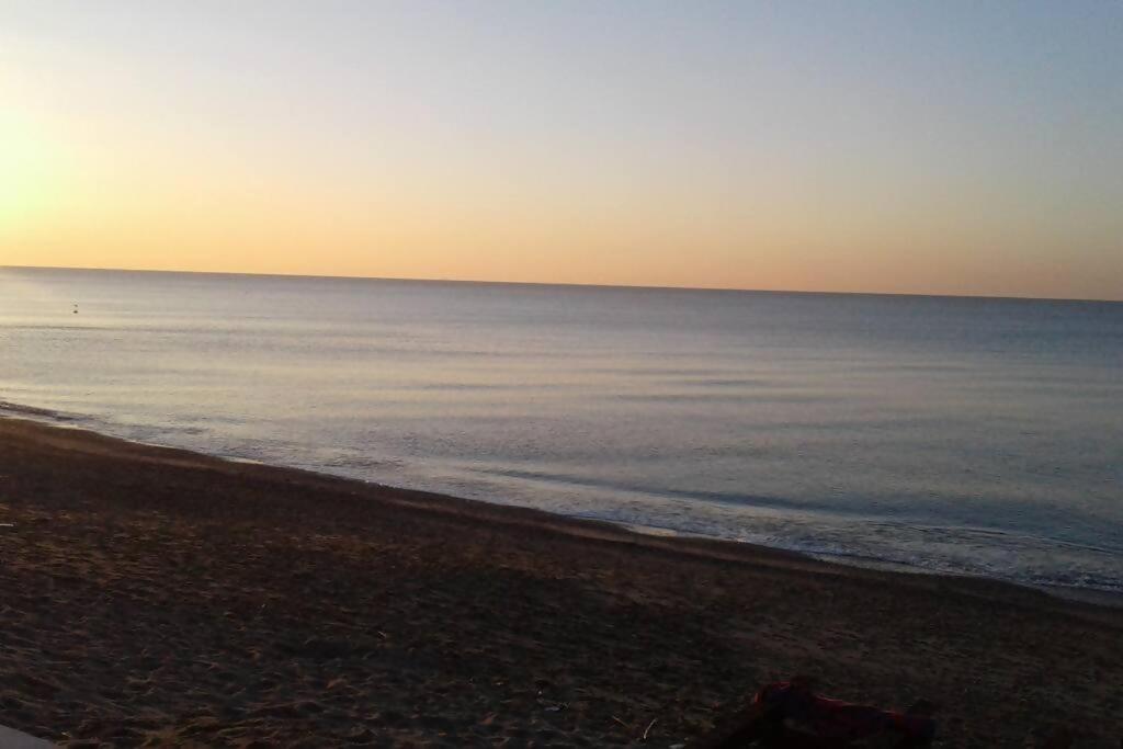 Larte Al Mare Vicino Spiaggia Con Ac E Wifi Διαμέρισμα Σαβόνα Εξωτερικό φωτογραφία