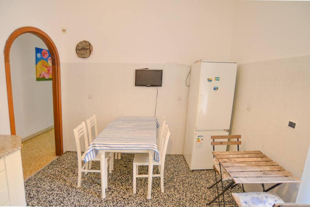 Larte Al Mare Vicino Spiaggia Con Ac E Wifi Διαμέρισμα Σαβόνα Εξωτερικό φωτογραφία